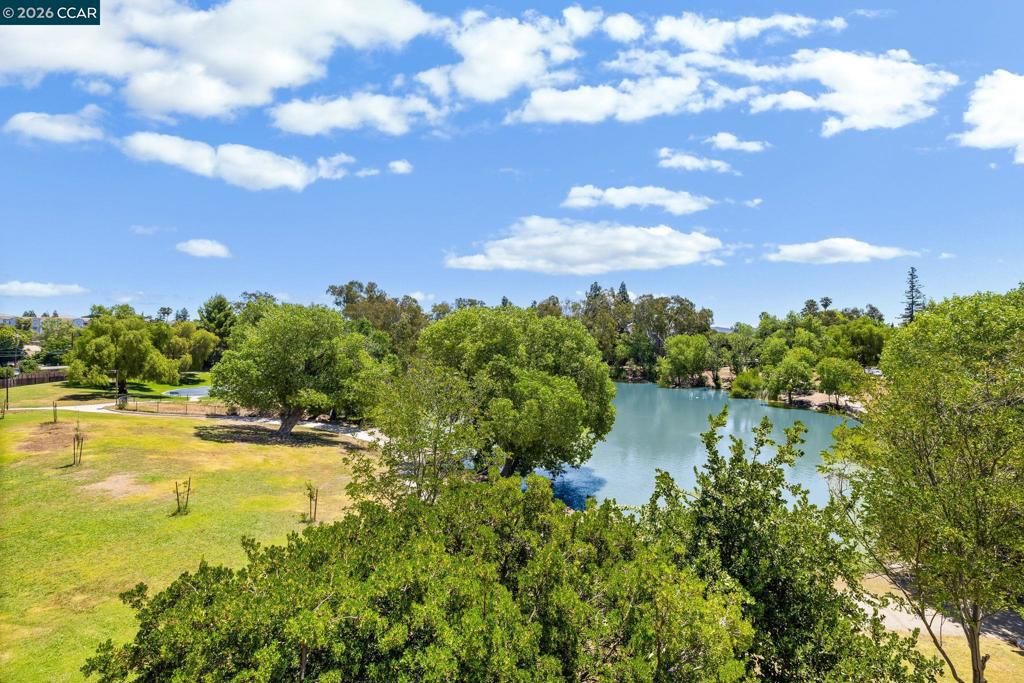 Image 18 of property listing at 1790 Ellis St 28, Concord, CA 94520