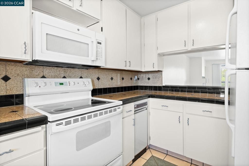 Image 5 of property listing at 1790 Ellis St 28, Concord, CA 94520