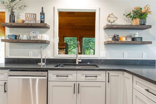 3889 Mundell Road, Eureka Springs, AR 72631