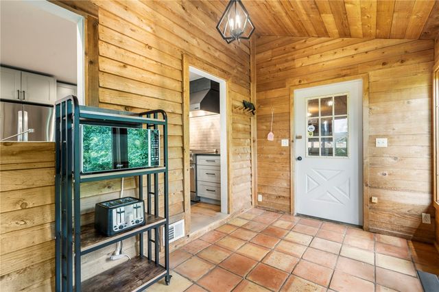 3889 Mundell Road, Eureka Springs, AR 72631