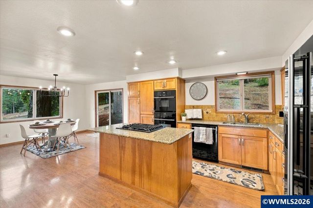 2801 Arlington Dr NW, Albany, OR 97321