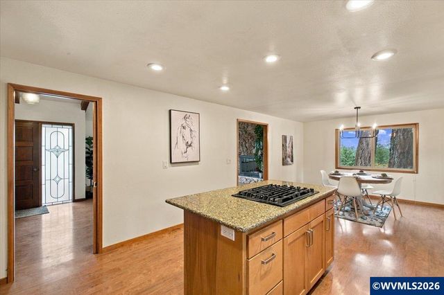 2801 Arlington Dr NW, Albany, OR 97321