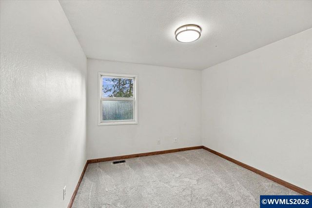 2801 Arlington Dr NW, Albany, OR 97321