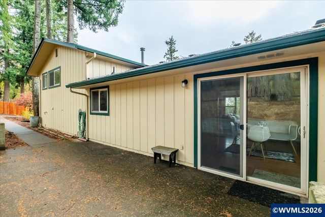 2801 Arlington Dr NW, Albany, OR 97321
