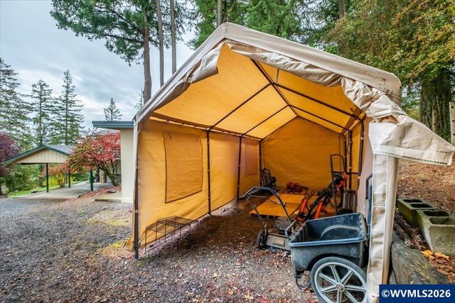 2801 Arlington Dr NW, Albany, OR 97321