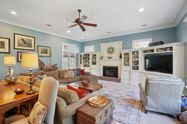 27 Ox Pasture Ln, Cohasset, MA 02025