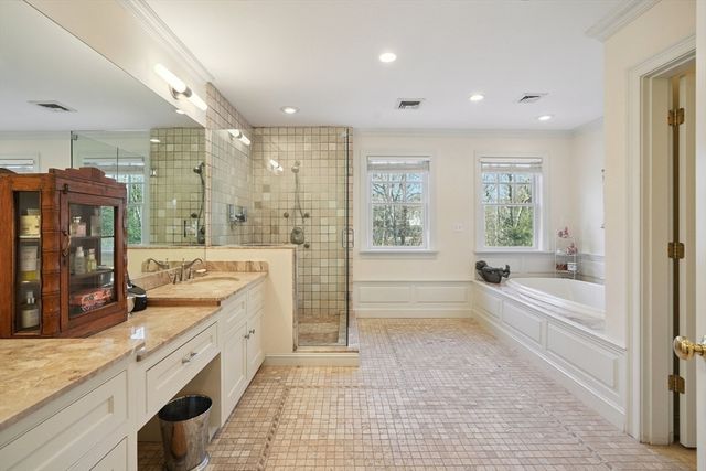 27 Ox Pasture Ln, Cohasset, MA 02025