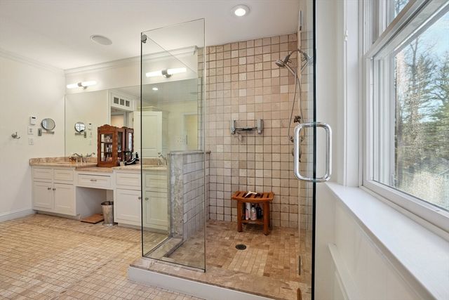 27 Ox Pasture Ln, Cohasset, MA 02025