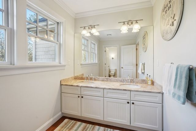 27 Ox Pasture Ln, Cohasset, MA 02025