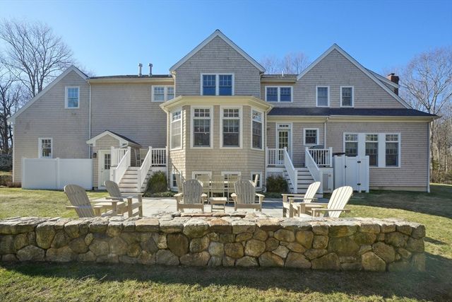 27 Ox Pasture Ln, Cohasset, MA 02025