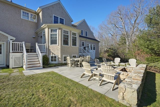 27 Ox Pasture Ln, Cohasset, MA 02025