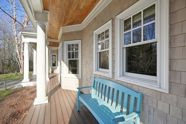 27 Ox Pasture Ln, Cohasset, MA 02025