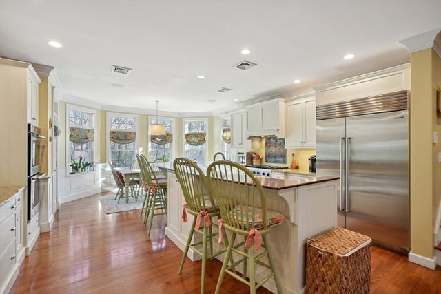 27 Ox Pasture Ln, Cohasset, MA 02025