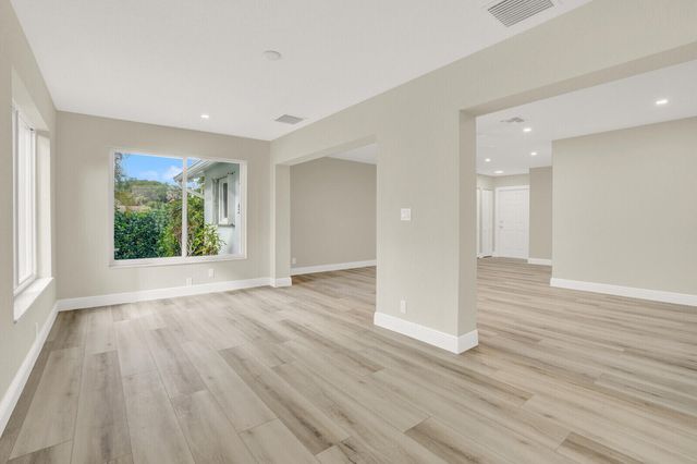 6524 Sleepy Willow Way, Delray Beach, FL 33484