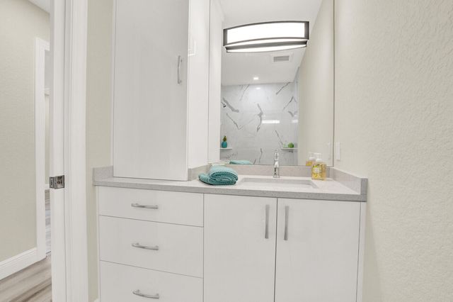 6524 Sleepy Willow Way, Delray Beach, FL 33484