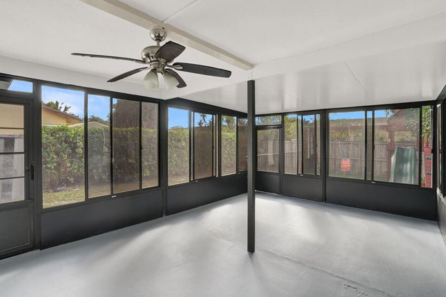 6524 Sleepy Willow Way, Delray Beach, FL 33484