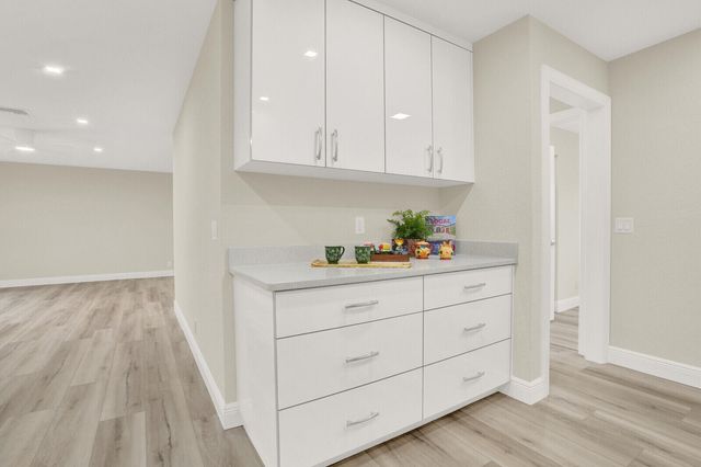 6524 Sleepy Willow Way, Delray Beach, FL 33484