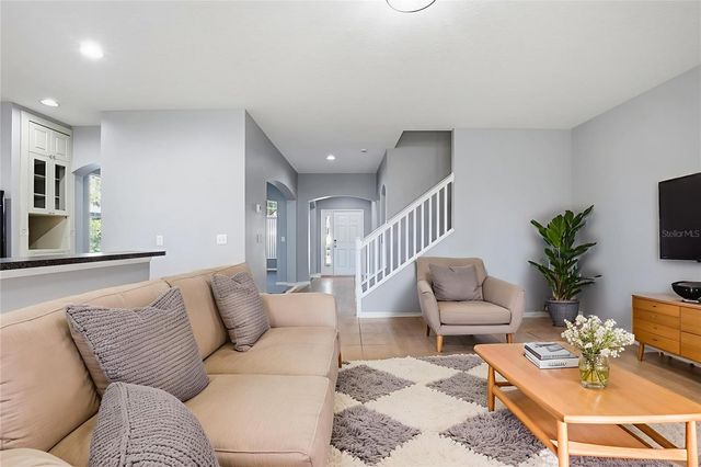 6219 GANNETDALE DRIVE, Lithia, FL 33547