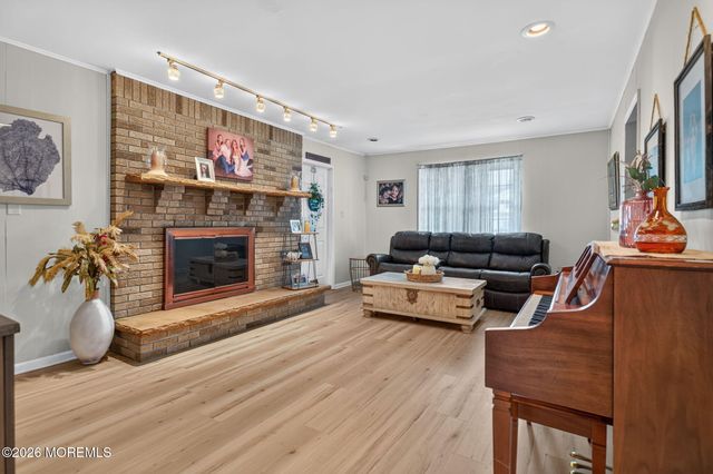 41 Brunswick Drive, Howell, NJ 07731