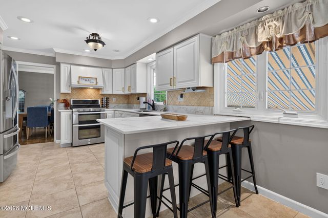 41 Brunswick Drive, Howell, NJ 07731