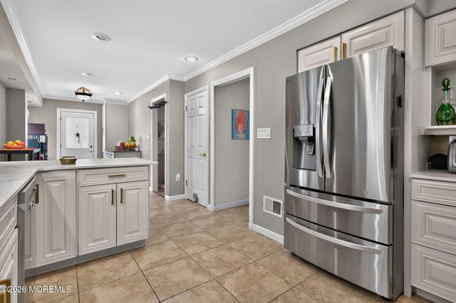 41 Brunswick Drive, Howell, NJ 07731