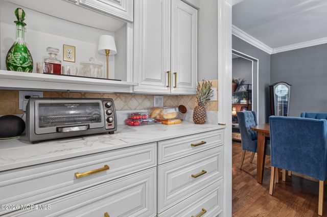41 Brunswick Drive, Howell, NJ 07731
