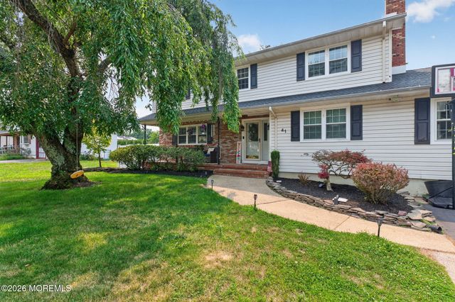 41 Brunswick Drive, Howell, NJ 07731