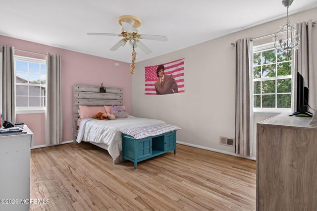 41 Brunswick Drive, Howell, NJ 07731