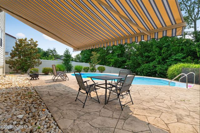 41 Brunswick Drive, Howell, NJ 07731