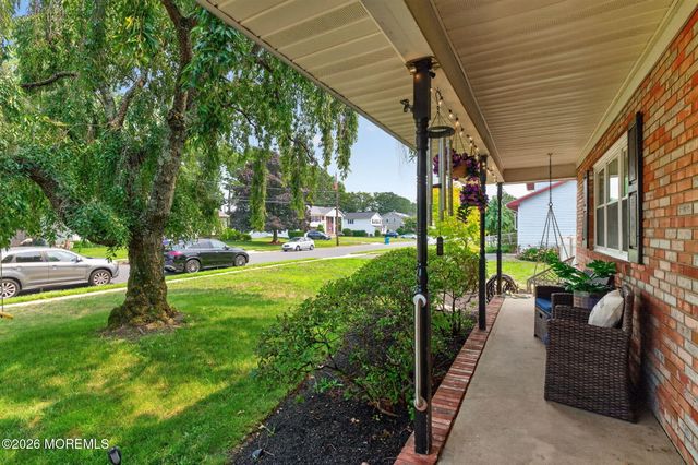 41 Brunswick Drive, Howell, NJ 07731