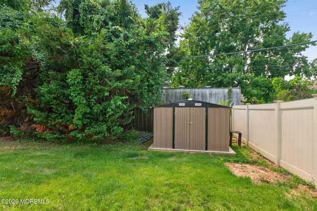 41 Brunswick Drive, Howell, NJ 07731
