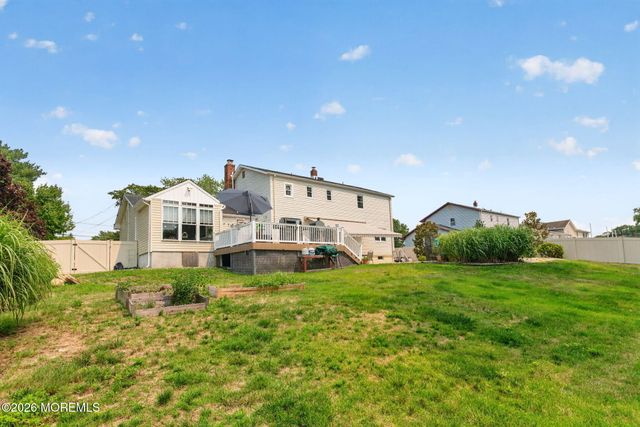 41 Brunswick Drive, Howell, NJ 07731