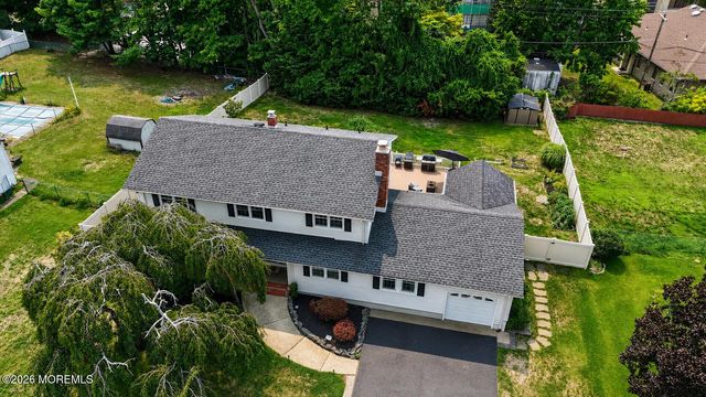 41 Brunswick Drive, Howell, NJ 07731