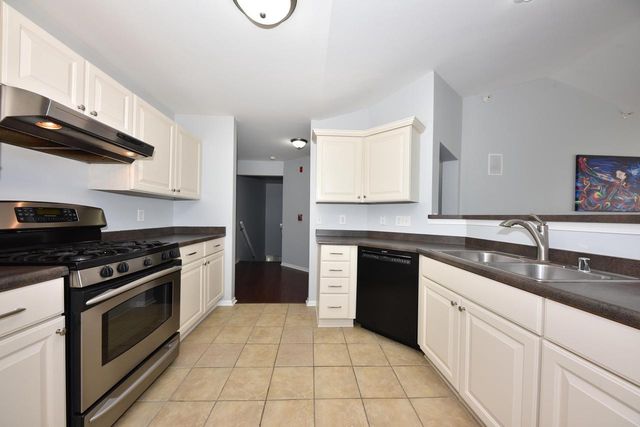 7179 W Rawson AVENUE, Franklin, WI 53132