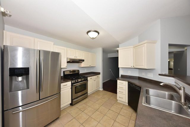 7179 W Rawson AVENUE, Franklin, WI 53132