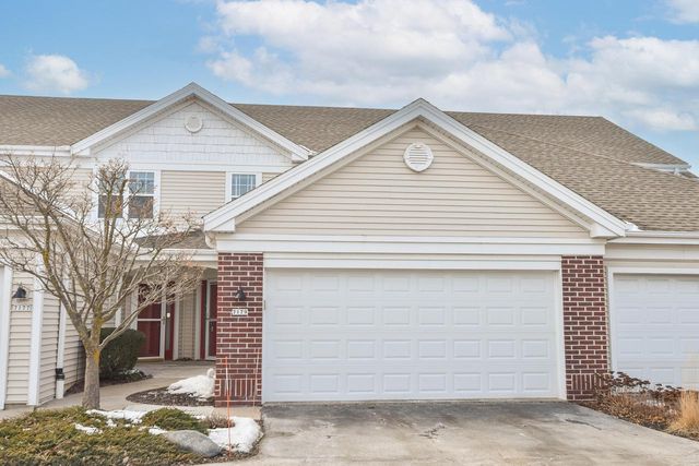 7179 W Rawson AVENUE, Franklin, WI 53132