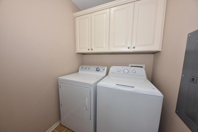 7179 W Rawson AVENUE, Franklin, WI 53132