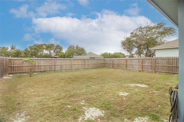 1911 Estes Flats Dr, Aransas Pass, TX 78336