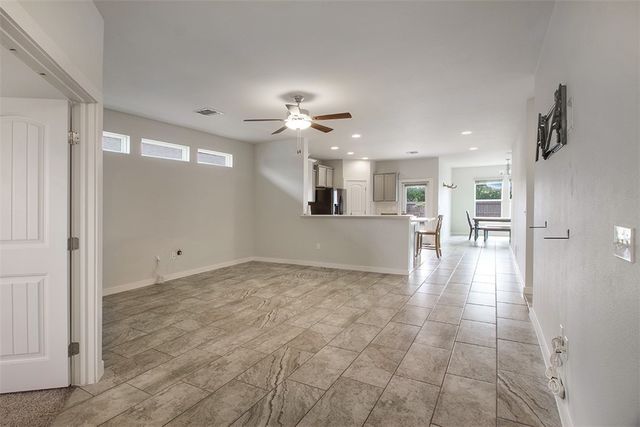 1911 Estes Flats Dr, Aransas Pass, TX 78336