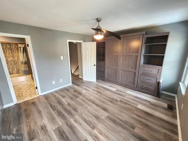 163 LEEDOM WAY, Newtown, PA 18940