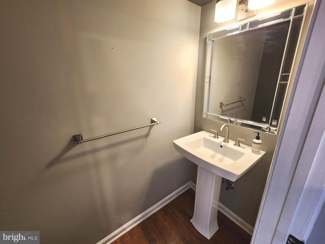 163 LEEDOM WAY, Newtown, PA 18940