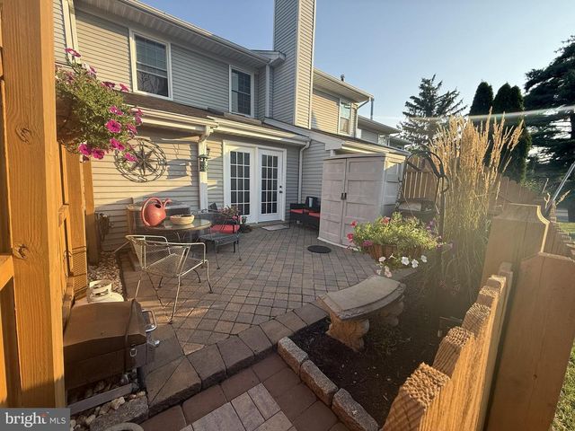 163 LEEDOM WAY, Newtown, PA 18940