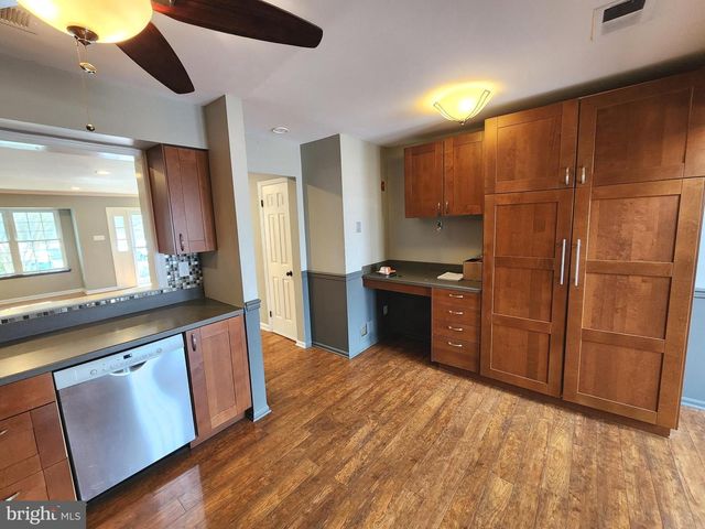 163 LEEDOM WAY, Newtown, PA 18940