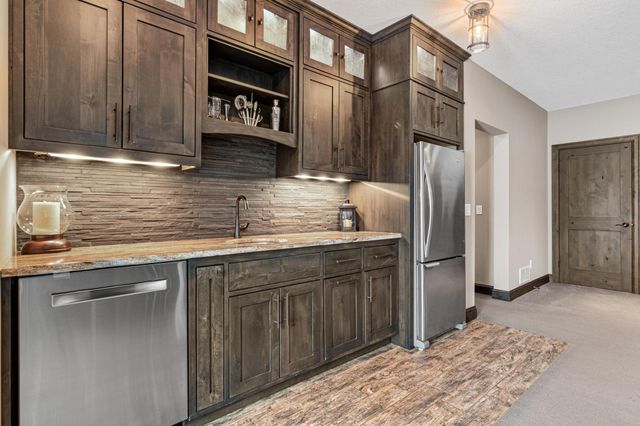 12581 22nd Street N, Stillwater, MN 55082