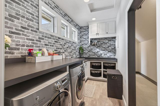 12581 22nd Street N, Stillwater, MN 55082