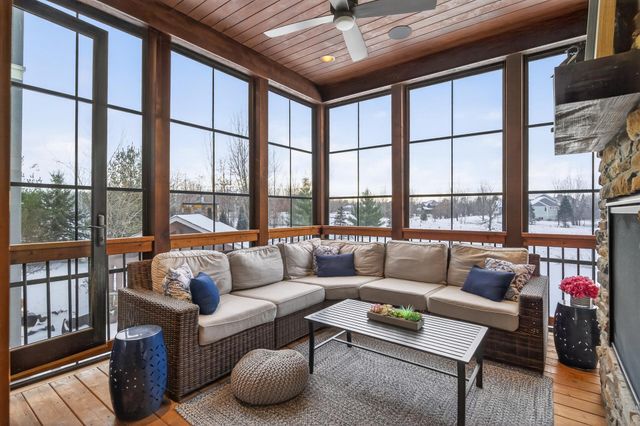 12581 22nd Street N, Stillwater, MN 55082