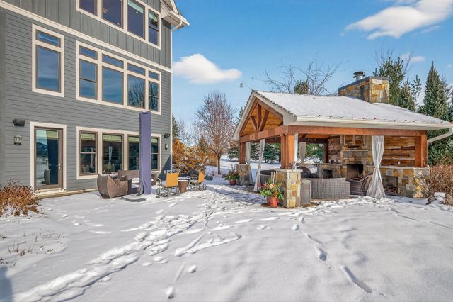 12581 22nd Street N, Stillwater, MN 55082