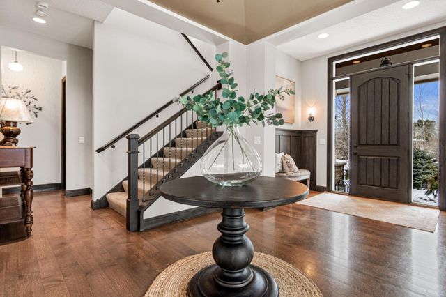 12581 22nd Street N, Stillwater, MN 55082