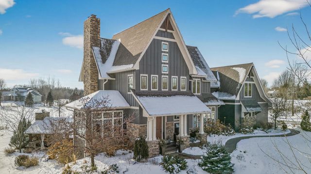 12581 22nd Street N, Stillwater, MN 55082