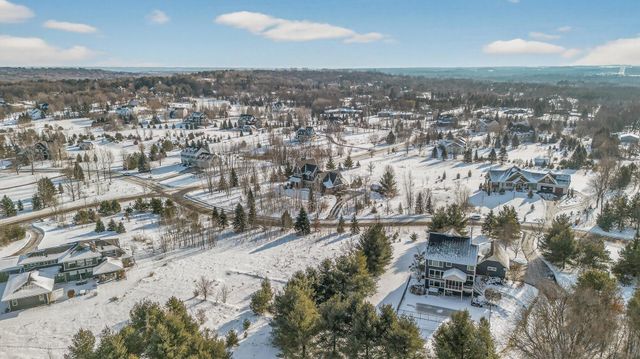 12581 22nd Street N, Stillwater, MN 55082